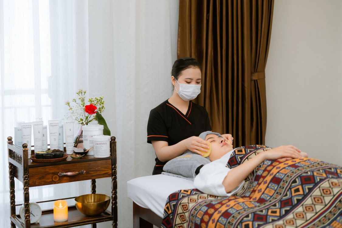 Cửa hàng dịch vụ phục vụ khách hàng theo lịch hẹn